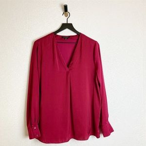 Banana Republic Lightweight Silk Red Wine Solid Long Sleeve V-Neck Blouse Berry
